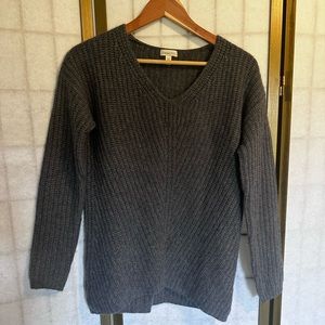 Garnet Hill Gray V-Neck Cashmere Sweater